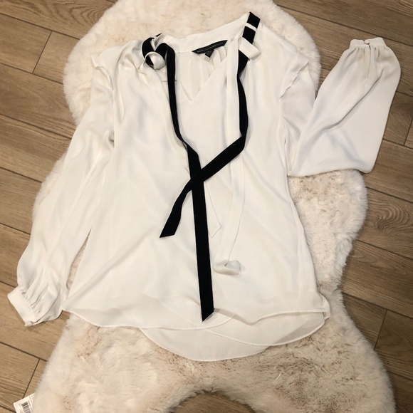 White house black market - Picture 1 of 2